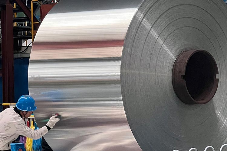 Aluminum Foil Jumbo Rolls